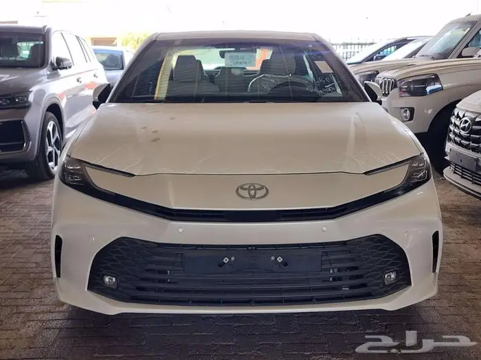 تويوتا كامري LE بنزين 2025 0