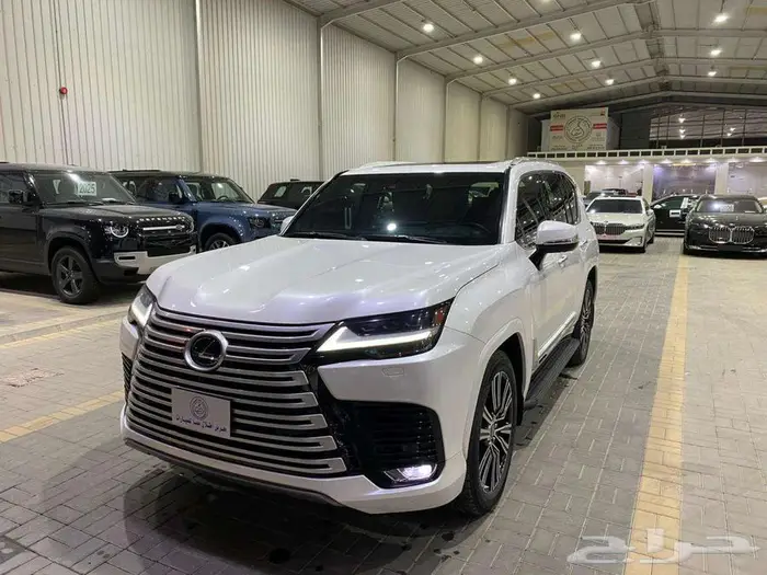 لكزس ال اكس 600 BB 2023 ابيض ماشيه 21000كم 10