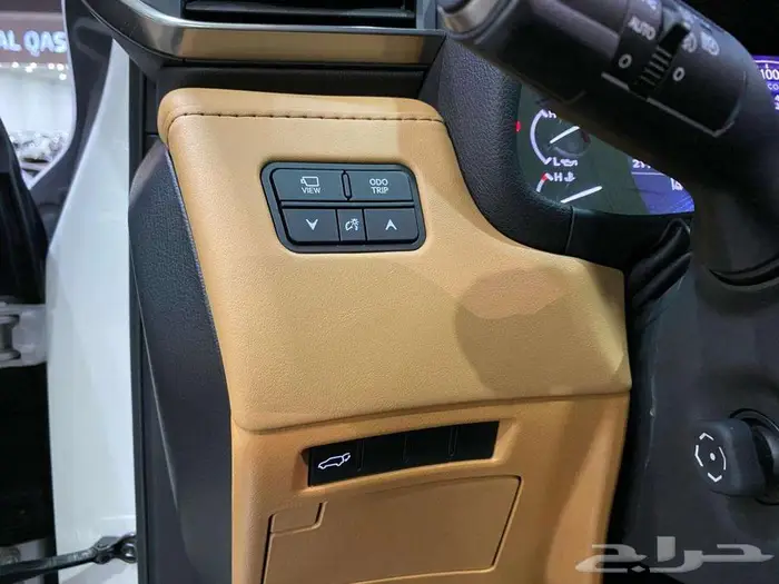 لكزس ال اكس 600 BB 2023 ابيض ماشيه 21000كم 45