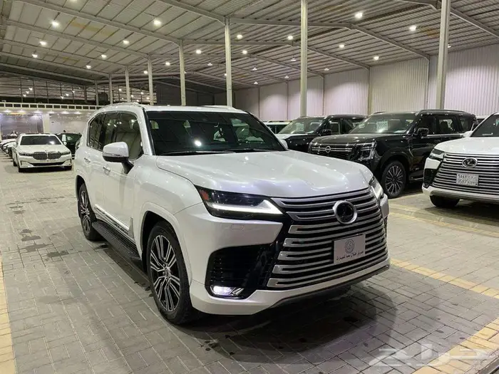 لكزس ال اكس 600 BB 2023 ابيض ماشيه 21000كم 43