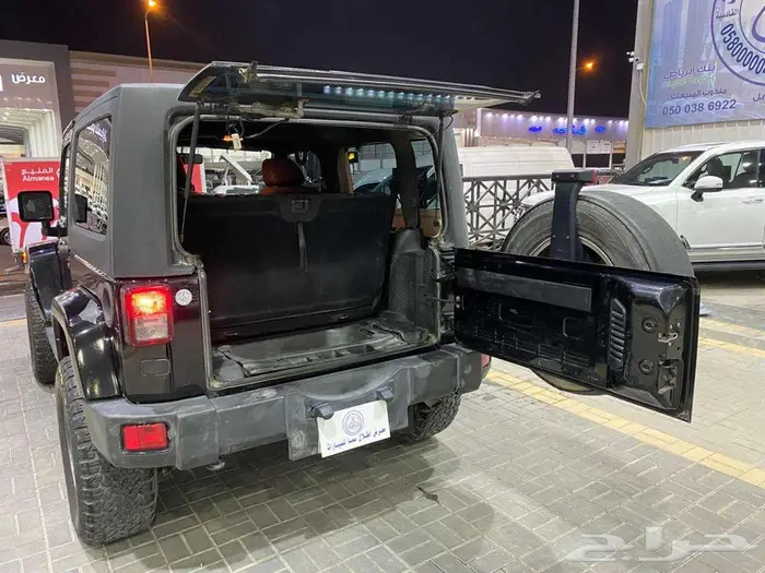 جيب رنجلر سبورت 2015 اسود ماشيه 154000كم 18