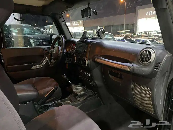 جيب رنجلر سبورت 2015 اسود ماشيه 154000كم 17