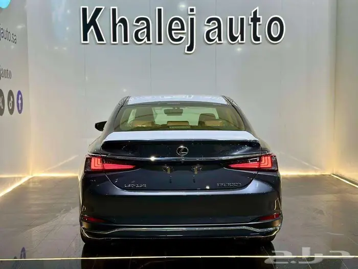لكزس es300 h موديل 2025 كاش و أقساط 3