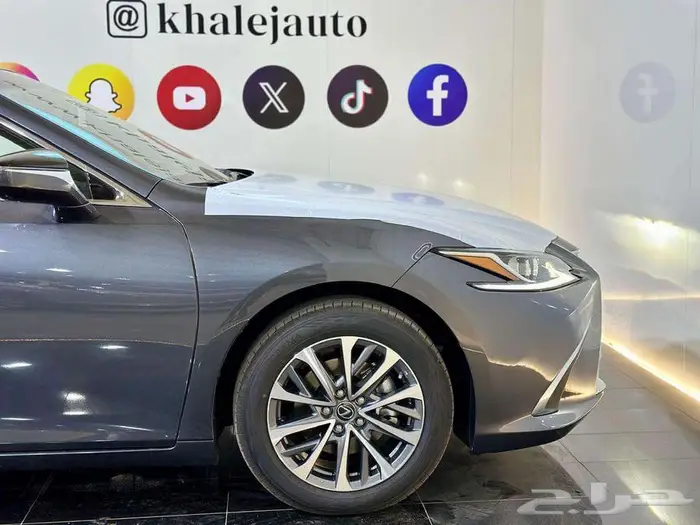 لكزس es300 h موديل 2025 كاش و أقساط 4