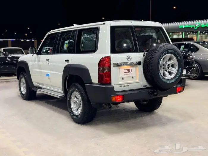 نيسان باترول GL VTC موديل 2023 جديد 3