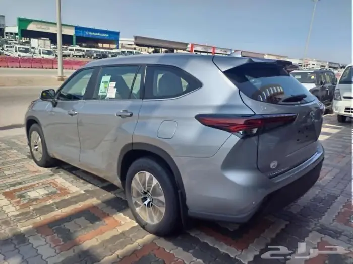 تويوتا هايلاندر 2025 GLE دفع رباعي عبداللطيف جميل 11