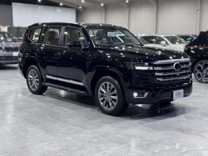 تويوتا لاند كروزر GX.R موديل 2025 1