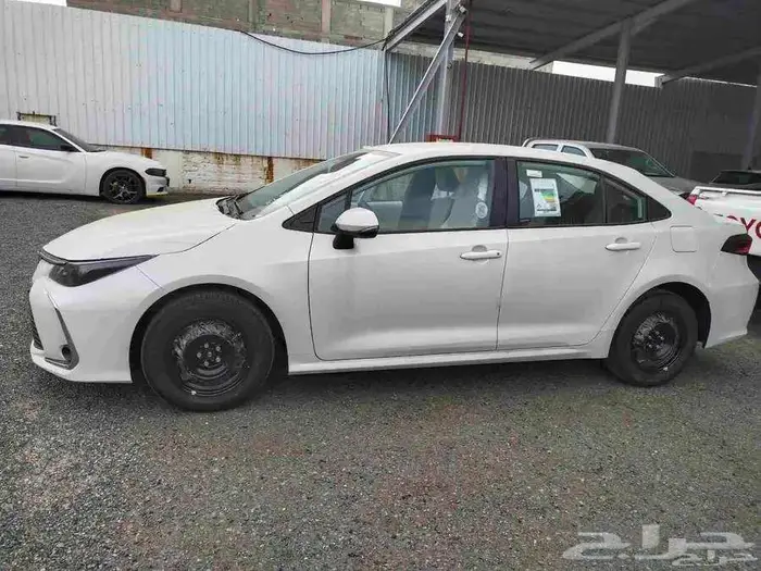 تويوتا كورولا موديل 2026 ستاندر المحرك 2000 5