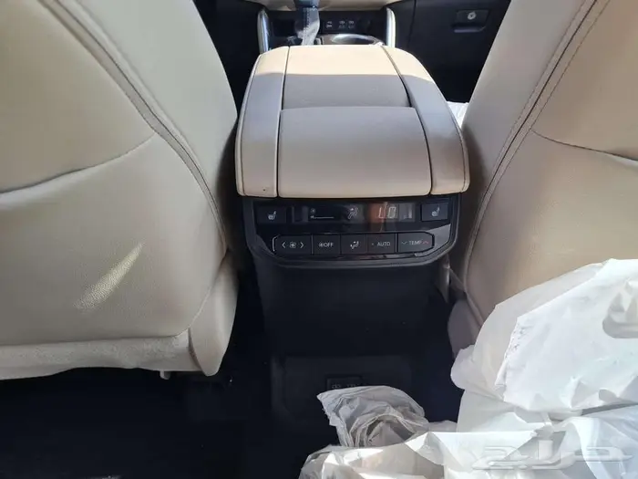 تويوتا هايلندر الفئه ليمتد الموديل 2025 19