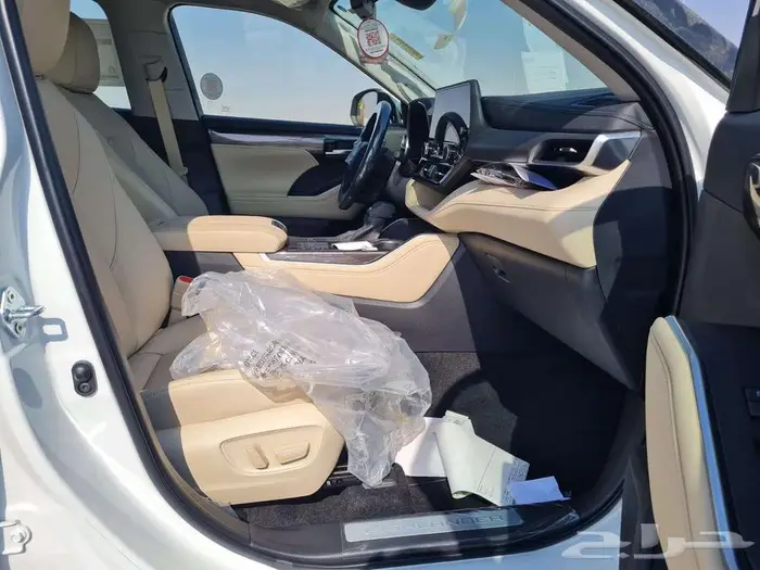 تويوتا هايلندر الفئه ليمتد الموديل 2025 11