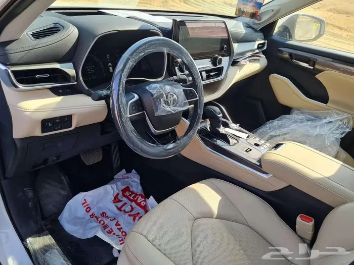 تويوتا هايلندر الفئه ليمتد الموديل 2025 7