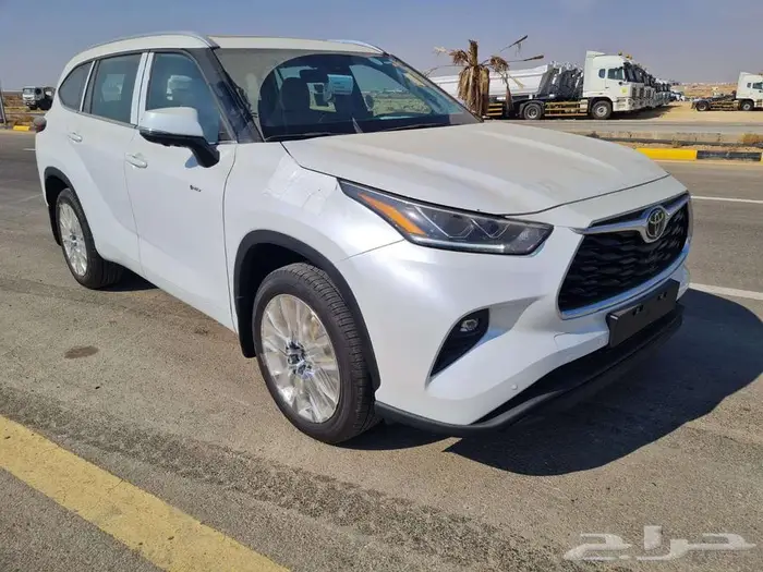 تويوتا هايلندر الفئه ليمتد الموديل 2025 10
