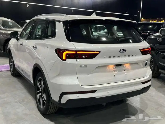 فورد تيريتوري تيتانيوم 2026 1
