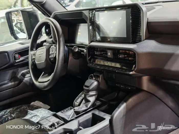 تويوتا برادو TX بنزين موديل 2025 10