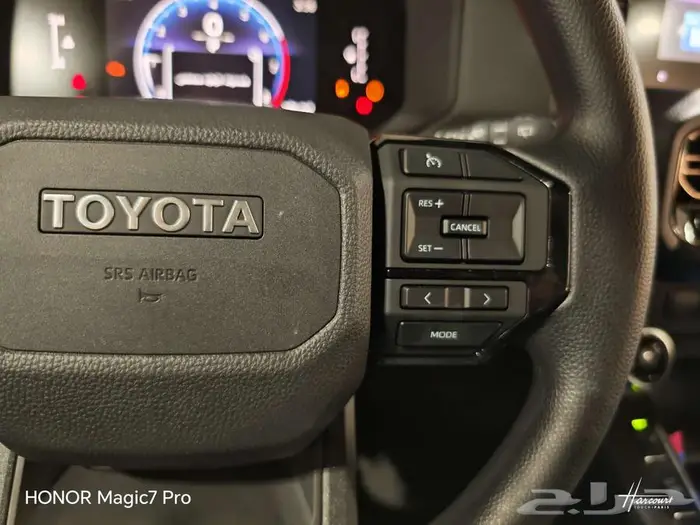 تويوتا برادو TX بنزين موديل 2025 14