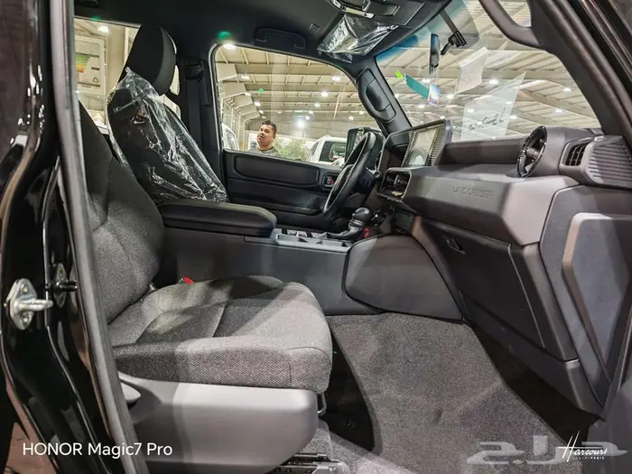 تويوتا برادو TX بنزين موديل 2025 23