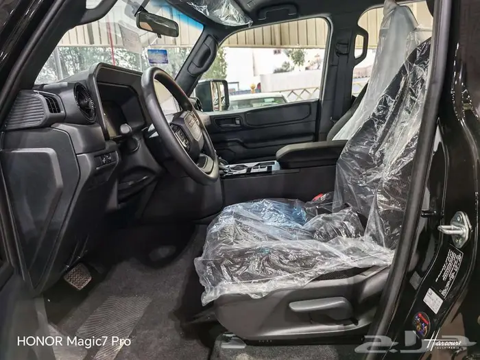 تويوتا برادو TX بنزين موديل 2025 17