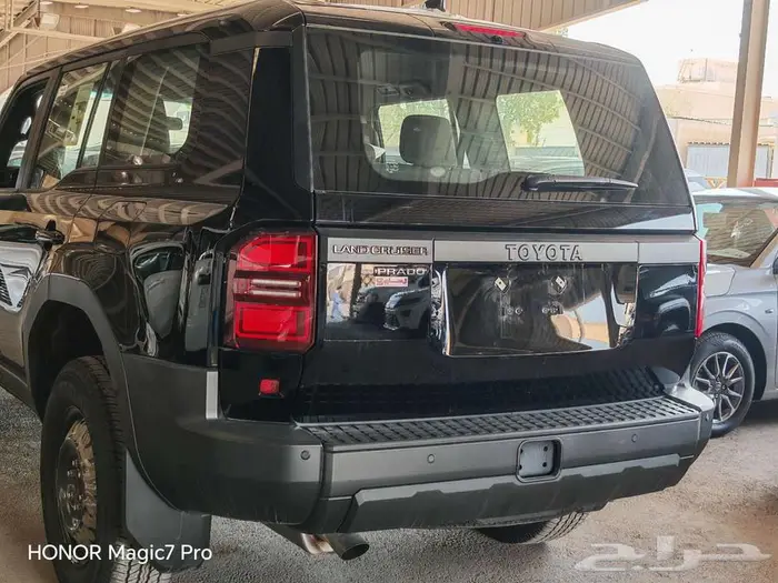 تويوتا برادو TX بنزين موديل 2025 28