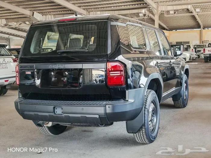 تويوتا برادو TX بنزين موديل 2025 22