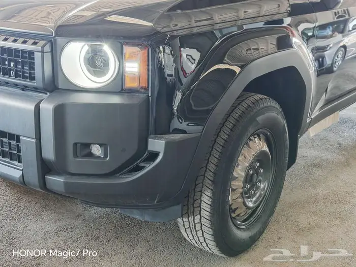 تويوتا برادو TX بنزين موديل 2025 33