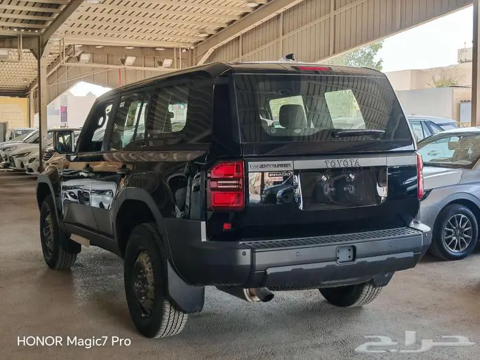 تويوتا برادو TX بنزين موديل 2025 35