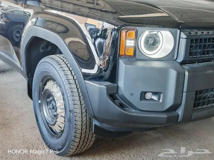 تويوتا برادو TX بنزين موديل 2025 34