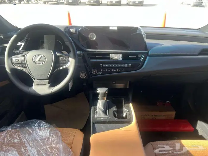 تتوفر فئات لكزس ES 2025 كاش وتقسيط جميع الالوان 4