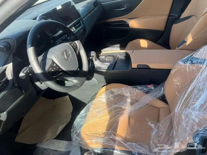 تتوفر فئات لكزس ES 2025 كاش وتقسيط جميع الالوان 7