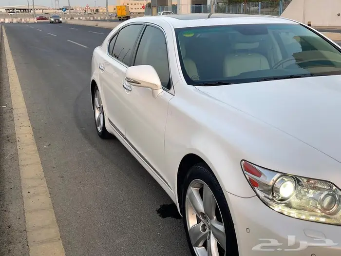 لكزس 460 لارج ابيض لؤلؤي 3