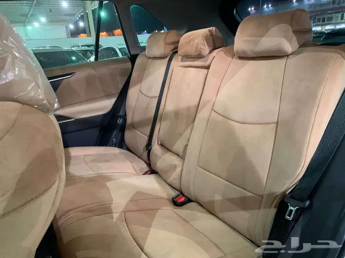 تويوتا راف فور موديل 2024 نص فل ( هايبرد ) 14