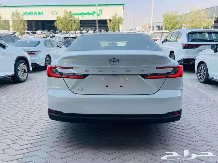 تويوتا كامري نص فل موديل 2025 كاش و اقساط 8