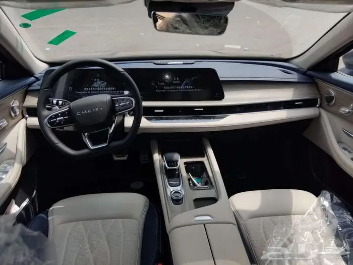 شيري اريزو 8 لاكجيري فلاج شيب 26 مكينه 2.0 تيربو 8