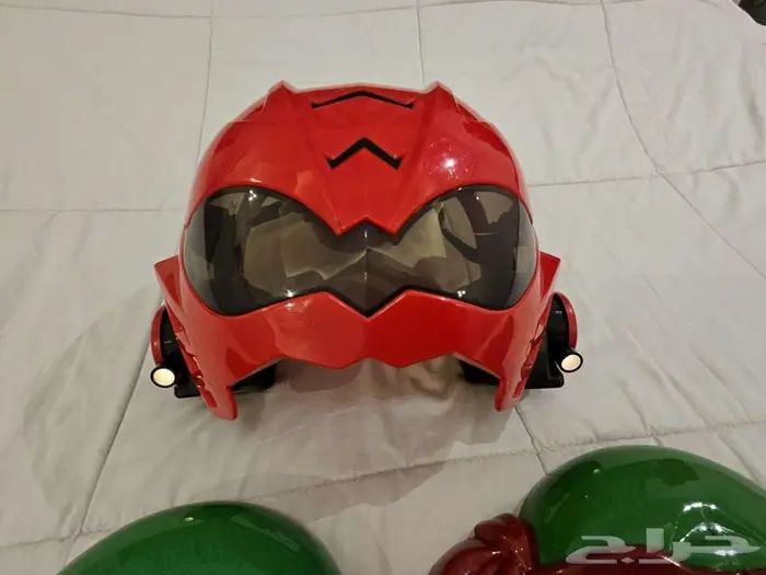 أقنعة شخصيات كرتونيه وملابس 2