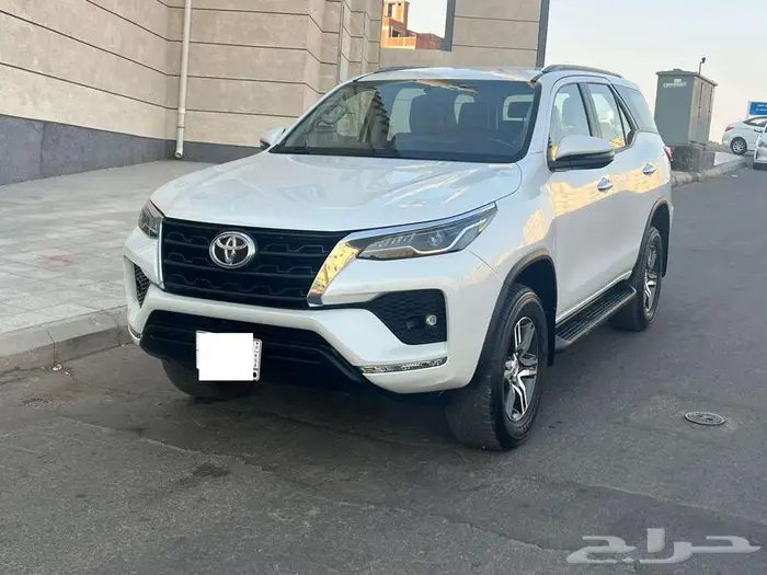 تويوتا فورشنر 2023 VX - سلندر 6 ماشي 25 الف فقط 1
