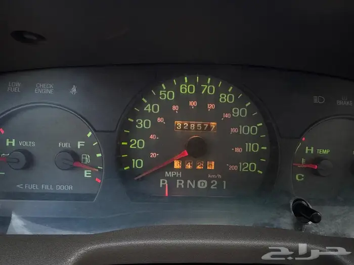 للبيع فورد جراند ماركيز 1999 م نظيف مع لوحة مميزه 8