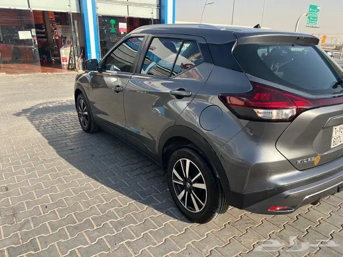 نيسان كيكس SV نص فل موديل 2021 (لون رمادي) 1