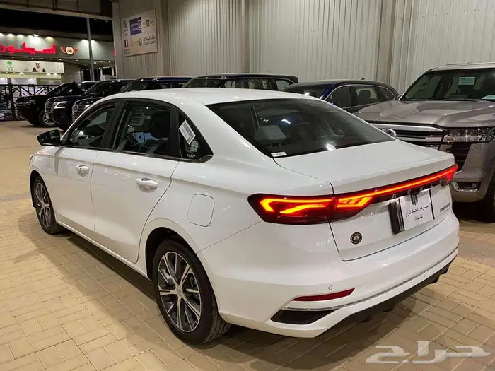 جيلي اميجراند 2025 فل كامل الوعلان ( كاش واقساط ) 3