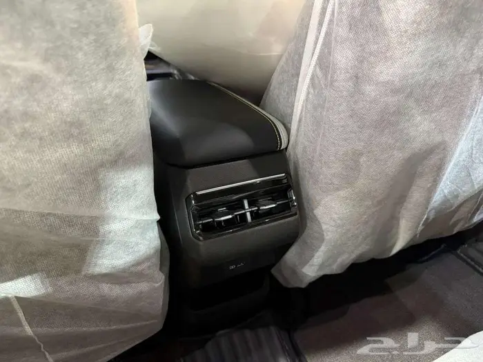 جيلي كولراي GK نص فل 2025 شكل عصري واداء مميز 10