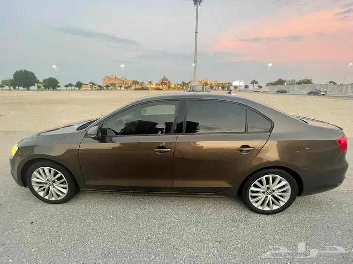 للبيع فولكس واجن جيتا 2014 نظيفة جدا 3