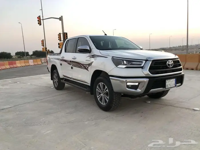 هايلوكس 2025 فل كامل تمتيك S_GLX بنزين دبل ممشي34 2