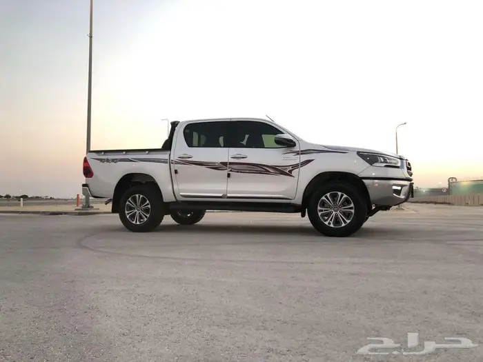 هايلوكس 2025 فل كامل تمتيك S_GLX بنزين دبل ممشي34 14