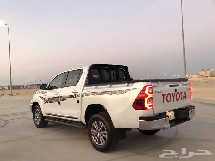 هايلوكس 2025 فل كامل تمتيك S_GLX بنزين دبل ممشي34 36