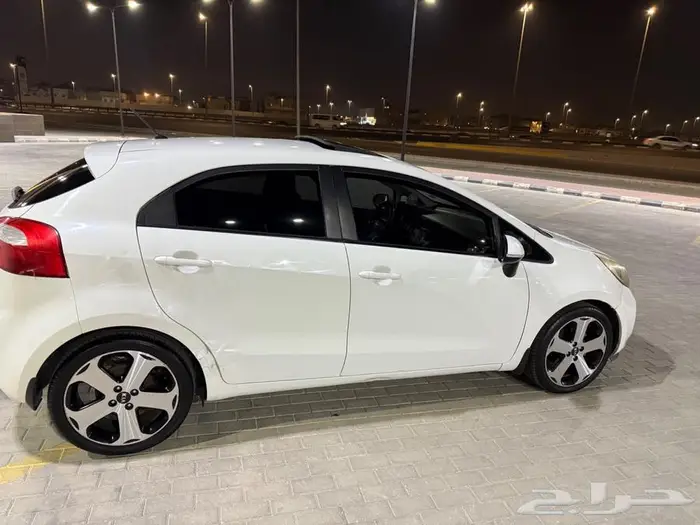 كيا ريو هاتشباك 2013 فل كامل 10