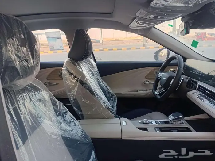 شيري اريزو 8 2025 لكجيري لدى سفنز التجارية للسيارات 12