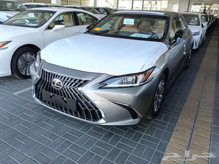 لكزس ES250AA م 2025 بنزين - سعودي اللون رمادي 0
