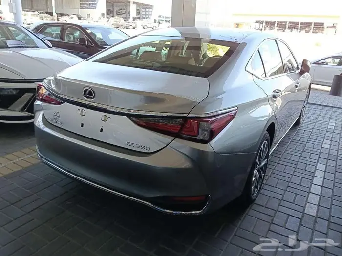 لكزس ES250AA م 2025 بنزين - سعودي اللون رمادي 4