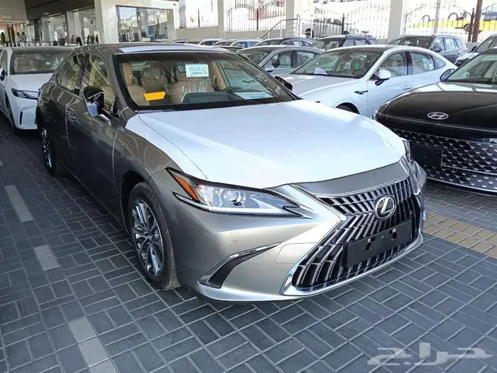 لكزس ES250AA م 2025 بنزين - سعودي اللون رمادي 1
