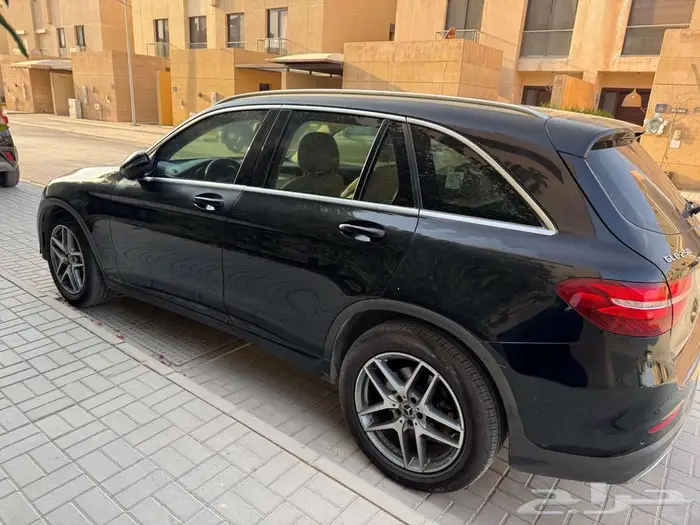 مرسيدس 2018 GLC 250 اسود 4