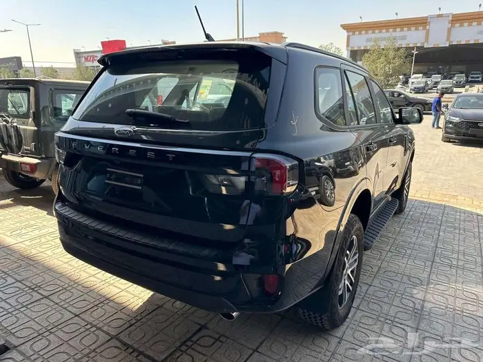 فورد ايفرست XLS استاندر 2025 كاش وتقسيط 5