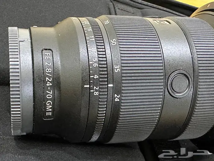 عدسة سوني f 2.8 24-70 2